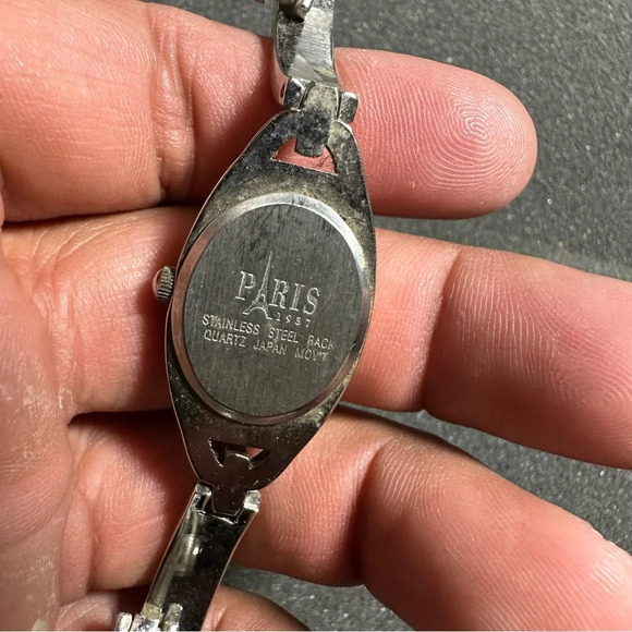 Paris 1937 Ladies Quartz Fashion Watch Silver Tone Black Dial Working - Picture 9 of 10